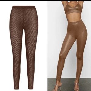 SKIMS Signature Logo Foil Print Mesh Stretch Full Length Leggings Size XXS NWT